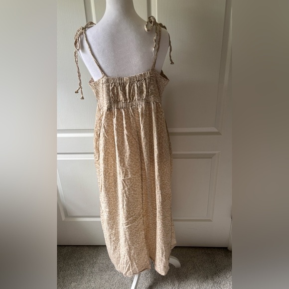 Old Navy Cream Floral Midi length Dress with slip from knee down. - Picture 4 of 5